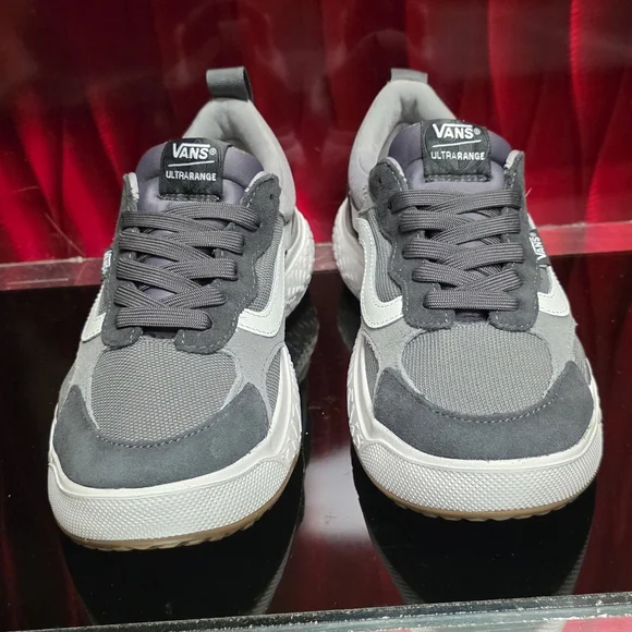Vans Ultrarange Neo VR3 – Asphalt / White – Size 11, 8.5 Men / 12.5, 10 Women
